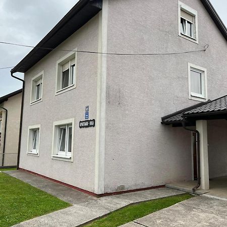 Apartman Ivka Ґоспич Екстер'єр фото