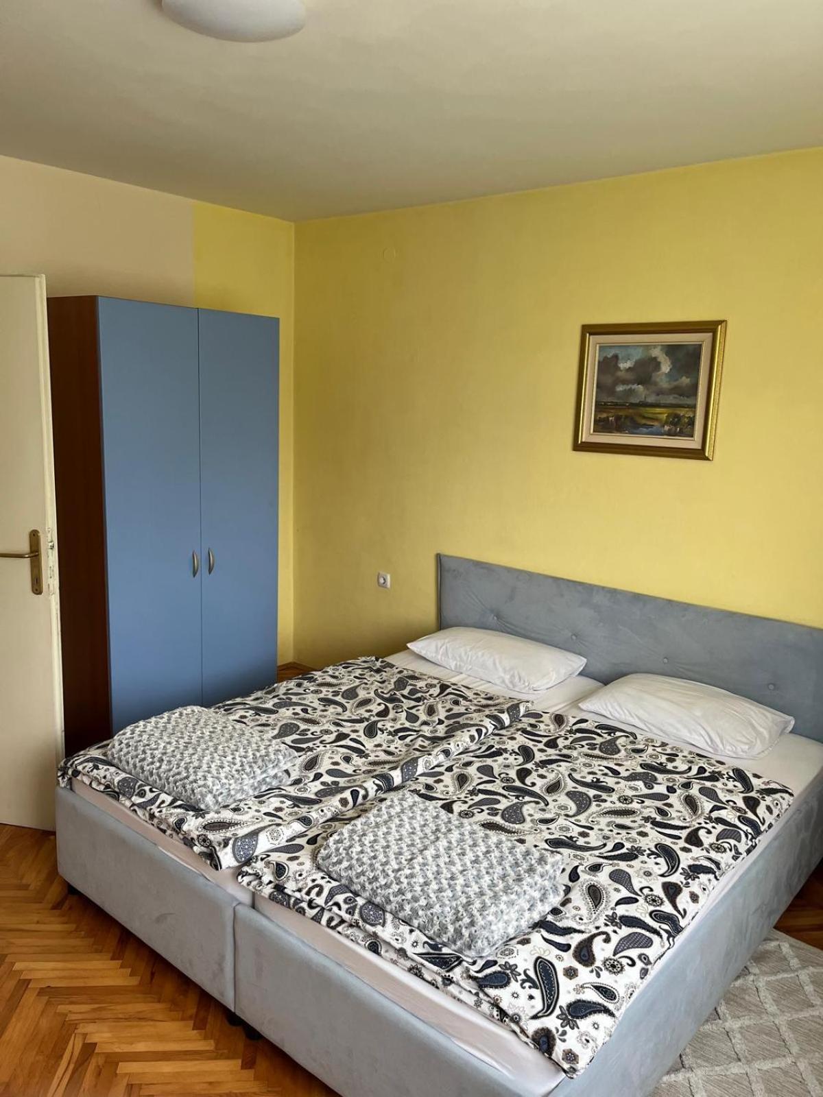 Apartman Ivka Ґоспич Екстер'єр фото