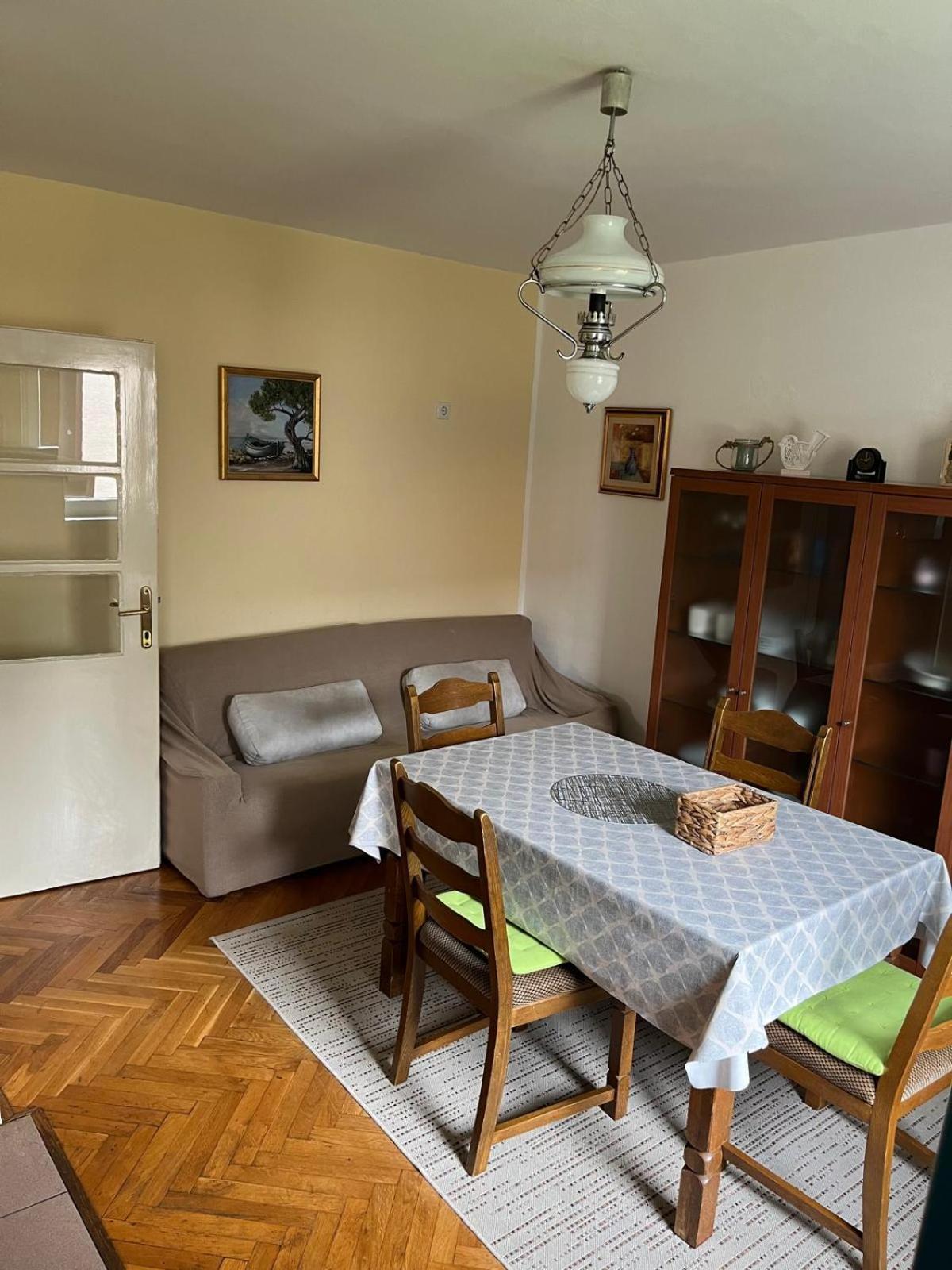 Apartman Ivka Ґоспич Екстер'єр фото
